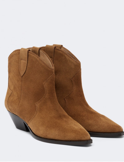 Boots Dewina