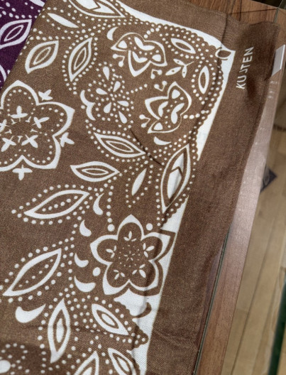 Bandana Helia