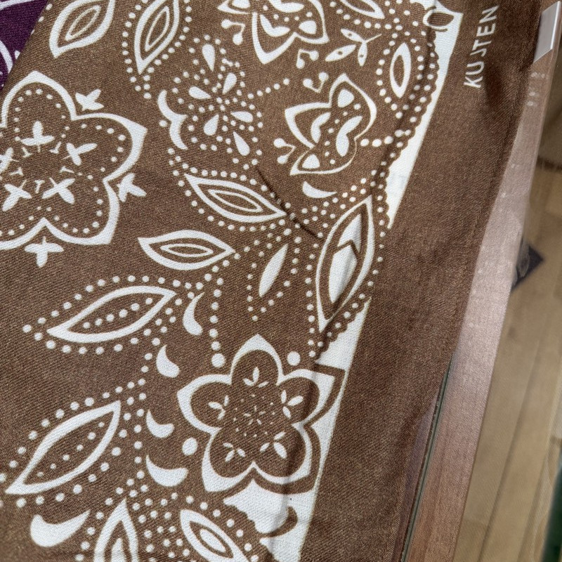 Bandana Helia